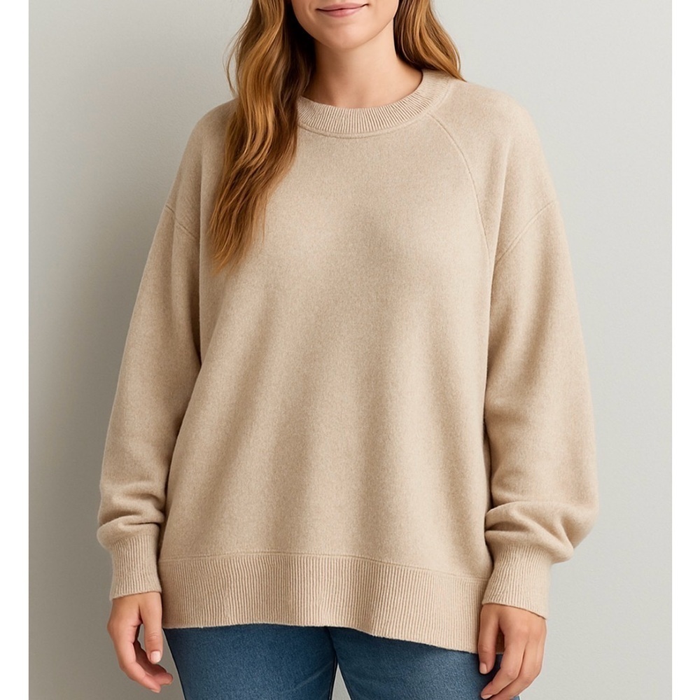 American Eagle Crewneck Cream Long Sleeve Comfy Oversized Sweater Shirt Size XL